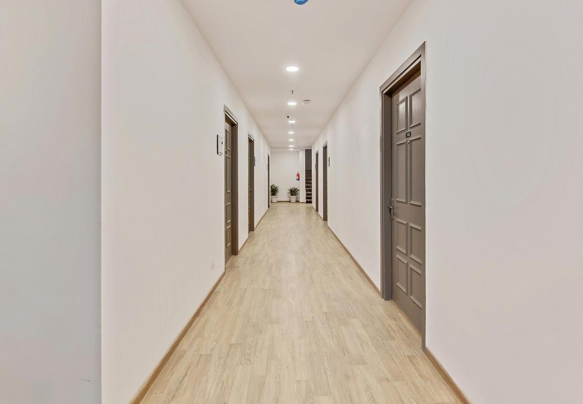 Townhouse Sector 49 Near Logix City Centre Ноида Екстериор снимка